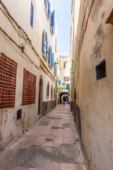 Obraz premium Stara ulica w medynie w As-Sawirze, Maroko