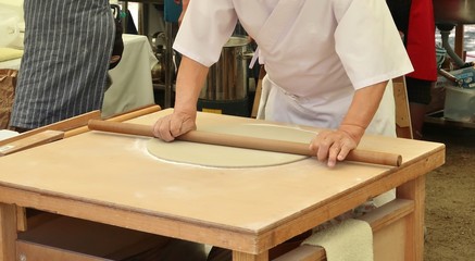 日本の蕎麦打ち職人