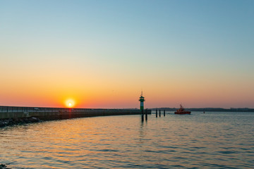 Sonnenaufgang Travem&uuml;nde