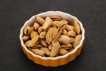 Unpeeled Almonds nuts