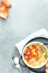 french onion gratin soup copy space