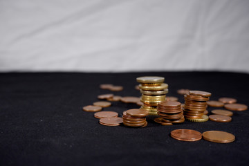 monete italiane posizioneìate a destra dell'immagine 