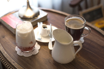 iced strawberry latte and creme