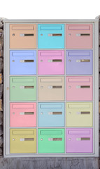 Boîtes aux lettres couleurs 