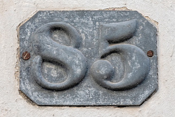 Hausnummer 85