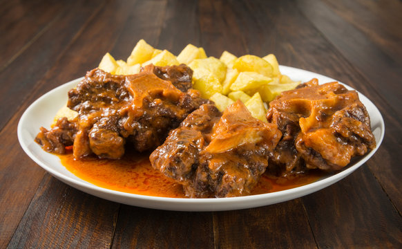 Rabo de toro estofado