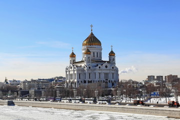 Breaking ice on the Moscow River and the Cathedral of Christ the Savior in March