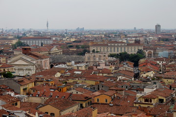 Fototapeta na wymiar the center of the city and Verona's arena seen from the top of the Lamberti tower