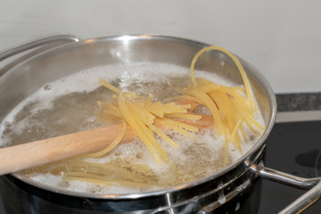 spaghetti kochen