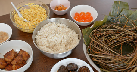 Making process of rice dumpling