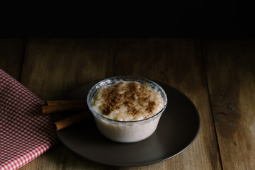 Dessert rise pudding
