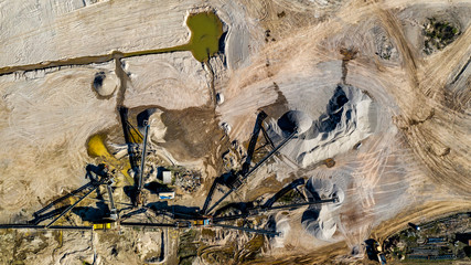 Prace w jeziorze barki