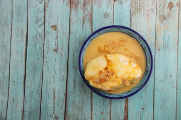Île flottante et crème anglaise
