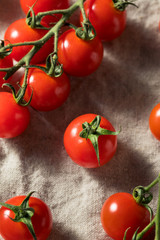 Raw Red Organic Cherry Tomatoes