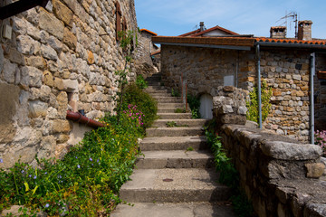 Obraz premium Wunderschönes Bergdorf Jaujac in der Ardeche