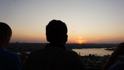 Fototapeta premium silhouette of man at sunset
