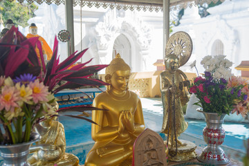 Templo budista em Mandalay, Myanmar.