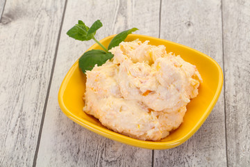 Curd with dry apricot