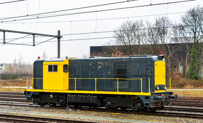 Fototapeta na wymiar Diesel locomotive at Amersfoort station in the Netherlands