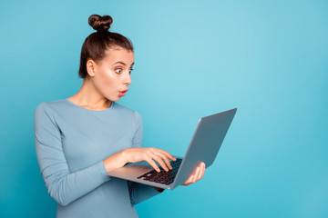 Profile side view photo astonished cute teen teenager impressed discount incredible wonder modern...