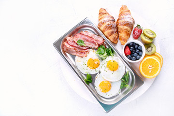 Table set for breakfast
