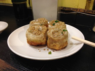 Eating Shengjian Mantou at Chinese Restaurant in Ikebukuro, Tokyo, Japan
