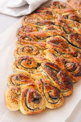 Poppy seed cake from yeast dough.
