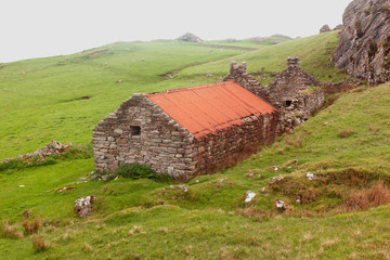 A desolated and worn crofter's house © Kobus