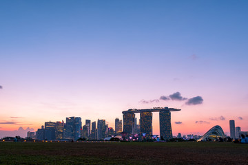 Fototapeta na wymiar 2019 March 02 - Singapore, Marina Barrage, View of the city and buildings at dusk.