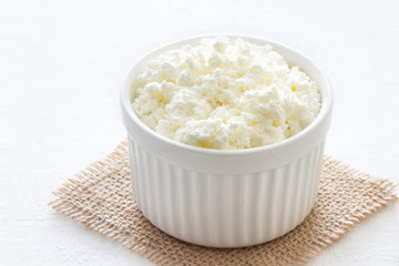 Organic cottage cheese in bowl.
