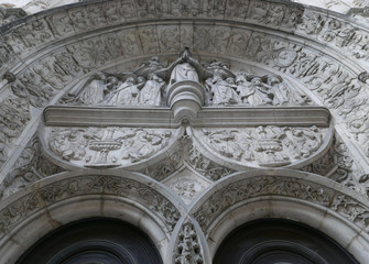 Obraz premium medieval Portal of Nossa Senhora da Conceicao Velha church
