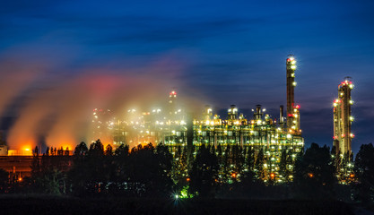Fototapeta na wymiar Oil Refinery factory at twilight,industrial power plant oil station night landscape