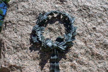 Metal Wreath Monument