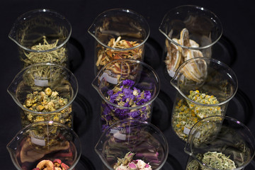 Fleurs et écorces pour tisanes