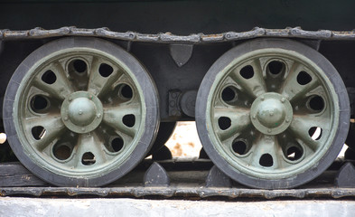 tank caterpillar, iron wheels, tank undercarriage close up