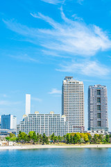 Fototapeta premium 東京の高層マンション High-rise apartment in Tokyo