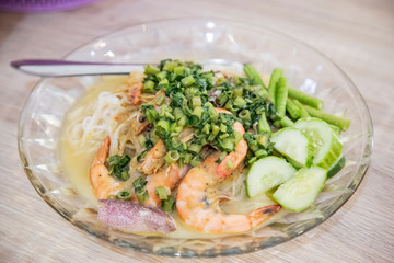 Rice Vermicelli shrimp and vegetables