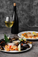 Fototapeta na wymiar Traditional barbecue Italian blue mussel in white wine