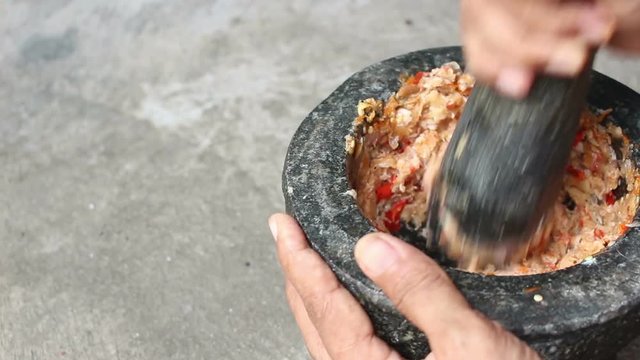 make chili paste with mortar