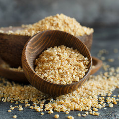 Dry bulgur wheat grains