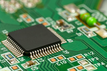 Single-chip controller on circuit board with strapping.
