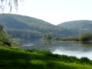 Obraz premium Im Weserbergland an der Weser
