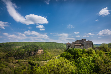 Fototapeta na wymiar Vue sur le château de Bruniquel, Tarn et Garonne