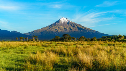 Fototapeta na wymiar cone volcano mount taranaki, new zealand 5