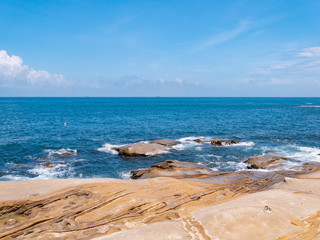 One of the premier destinations in northern Taiwan, Yehliu Geopark is home to a number of unique geological formations including the iconic 