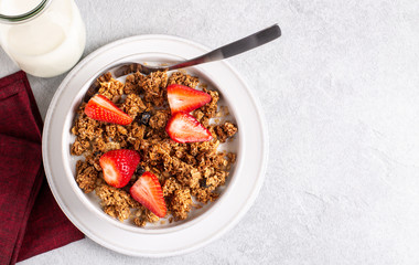 Bowl of Ganola With Fresh Strawberries