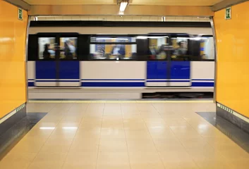 Foto auf Leinwand estación de metro madrid 4M0A9029-as19 © txakel