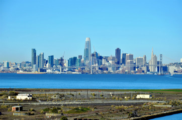 Naklejka premium San Francisco skyline, view from Oakland.