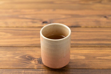 日本の湯のみと緑茶