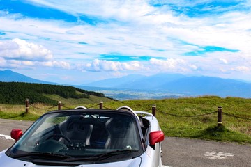 【日本】ビーナスロード、車と風景